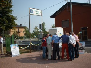 acm210903b.jpg (18834 byte)