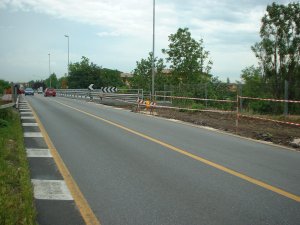 2004_0603_183650aa.jpg (16205 byte)