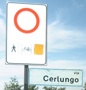 ponte020703-a.jpg (26658 byte)