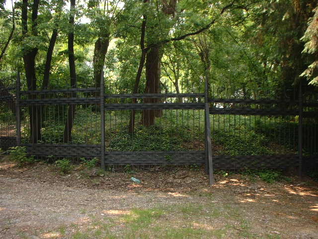 cancellocastello4.JPG (145607 byte)