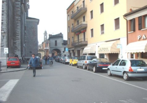 centro111002.jpg (28152 byte)